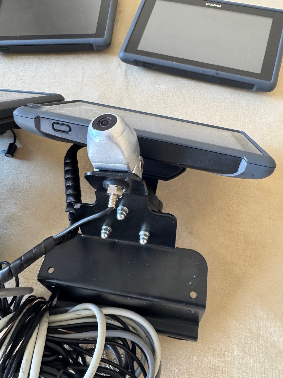 TomTom navigatiesystemen met camera en montagebeugel, Ophalen, Gebruikt