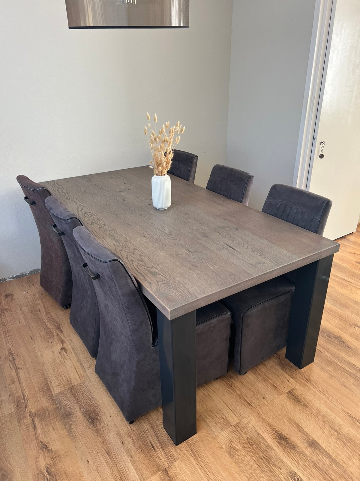 Massief houten eettafel met 6 stoelen, Ophalen, Zo goed als nieuw, 4 tot 6 stoelen