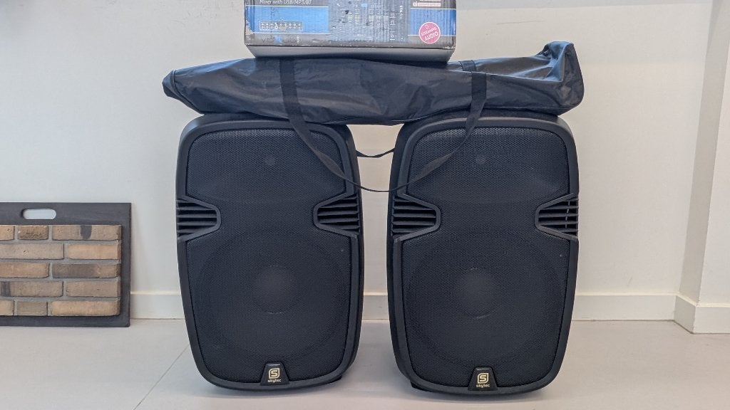 actieve speaker set incl mengpaneel en kabels, Audio, Tv en Foto, Luidsprekers, Speakerset, Zo goed als nieuw, Ophalen, 150 watt of meer
