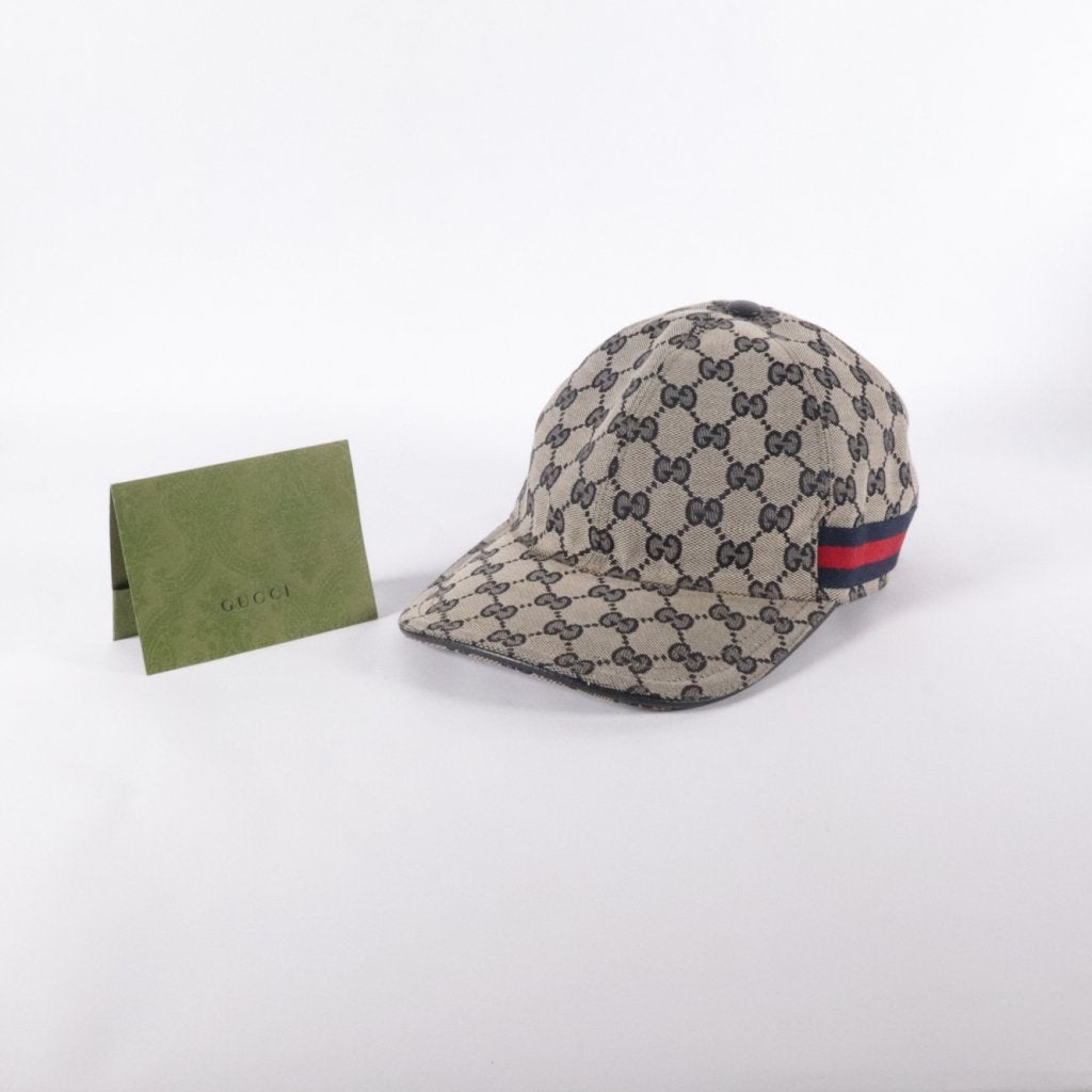 Gucci 696845 Original GG Canvas Baseball, Gucci, Gebruikt, Support@gucci.com, 30 Avenue Montaigne
75008 Paris