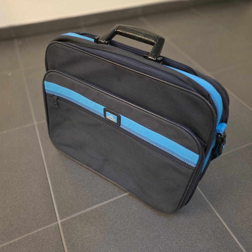 KLM on board Koffer - Aktetas (Gebruikt), Minder dan 50 cm, Ophalen of Verzenden, Zo goed als nieuw, Zacht kunststof