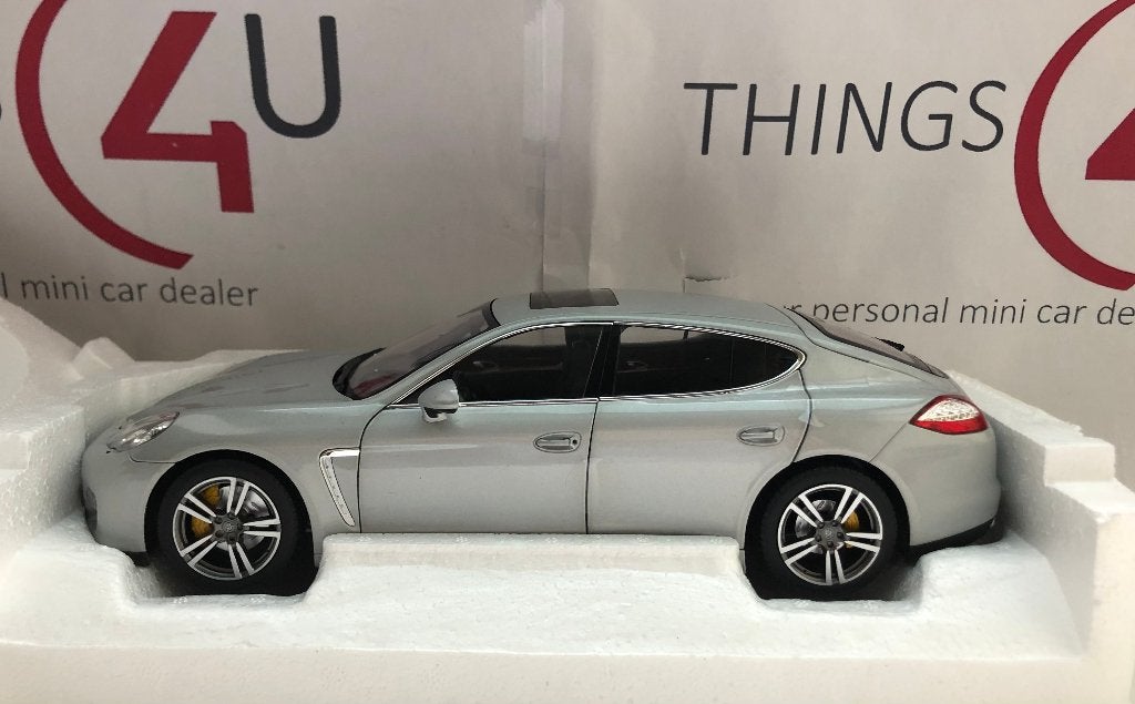 Norev 1:18 Porsche Panamera Turbo 2009 zilver nieuw, Ophalen of Verzenden, Nieuw, Auto, Norev