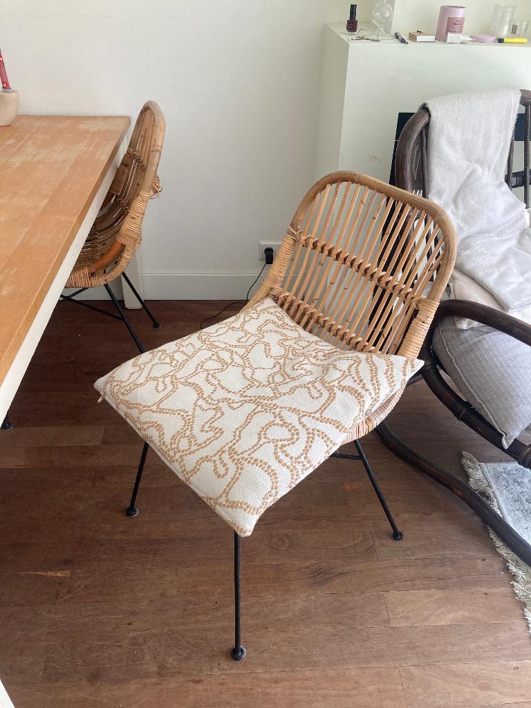 Rieten stoelen 4 stuks (eetkamer/tuinset), Huis en Inrichting, Stoelen, Ophalen, Bruin, Zo goed als nieuw, Metaal