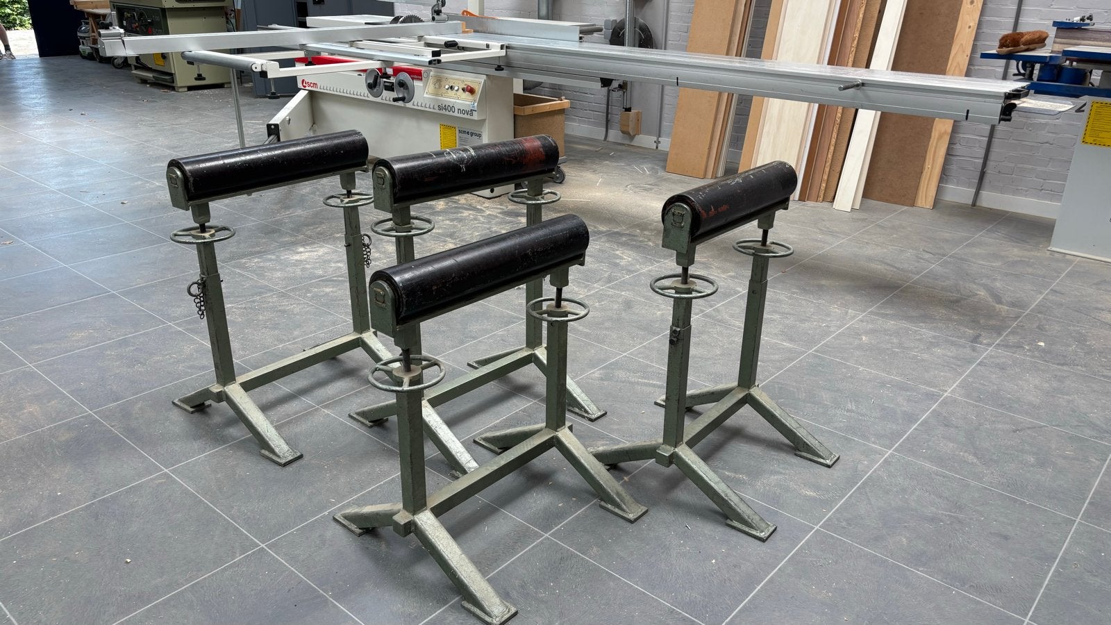 Set van 4 verstelbare rollenbokken, Ophalen