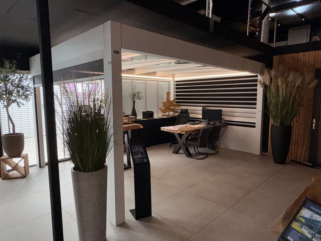 Glas platdak veranda 500x350 cm incl screens & louvre € 9995