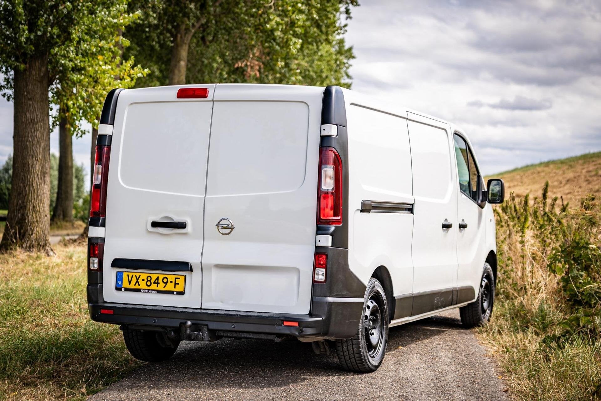 Opel Vivaro bestel 1.6 CDTI L2H1 EcoFlex 120pk|Nap|Navi |3p, Euro 5, Gebruikt, 4 cilinders, Origineel Nederlands