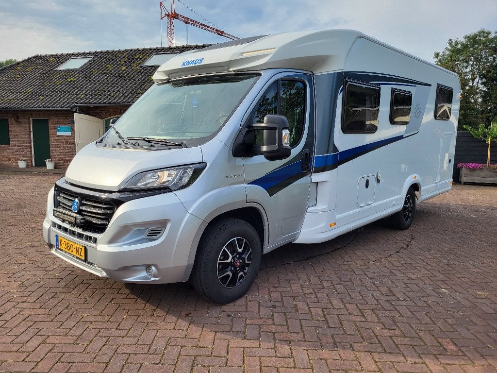 Knaus camper Sky TI 700 MEG, Caravans en Kamperen, Standaard zit, Ringverwarming, Fiat, Tot en met 2