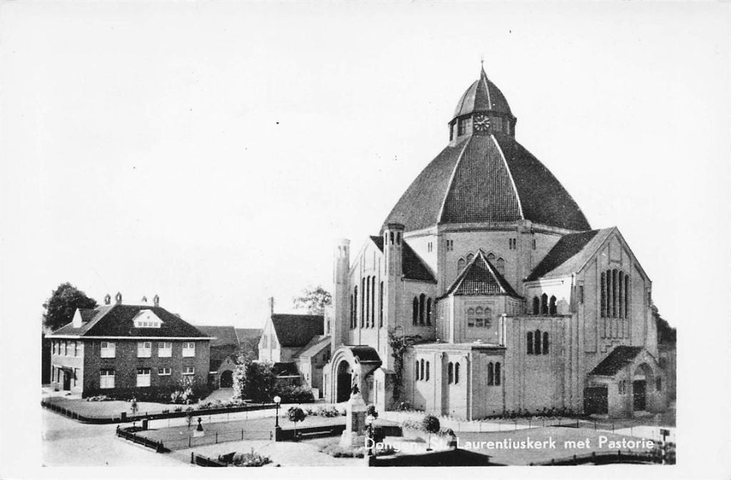 703-376-015 Laurentiuskerk met Pastorie Dongen, Verzenden, Voor 1920, Noord-Brabant