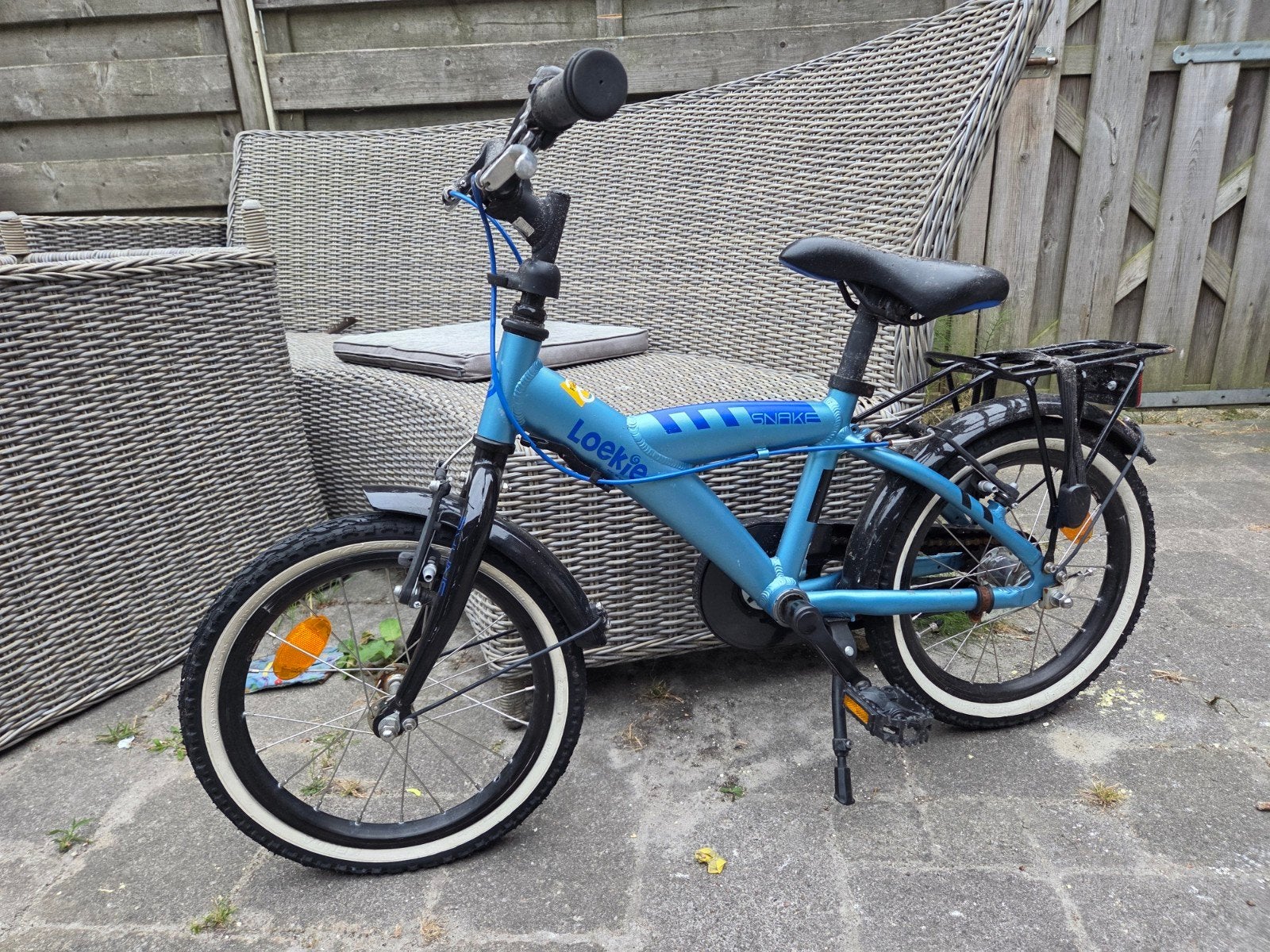 Loekie Snake kinderfiets 16 inch - Blauw, Fietsen en Brommers, Ophalen, Terugtraprem, Gebruikt, Loekie