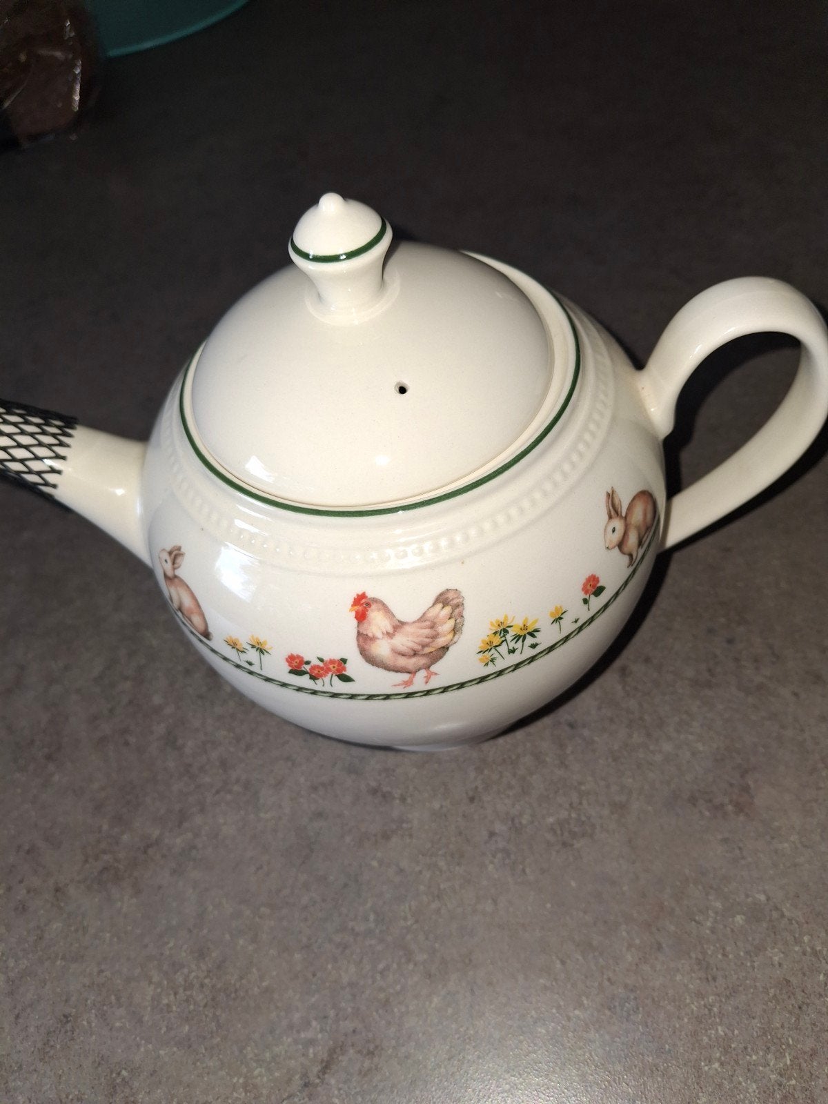 Nieuwe Wedgwood Windsor Springtime Theepot - Konijn en Kip, Landelijk/Boerenbont, Nieuw, Ophalen of Verzenden, Theepot