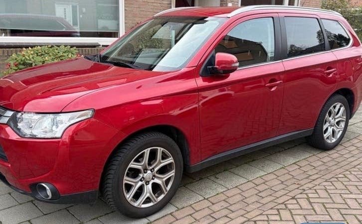 Mitsubishi Outlander 2.0 MPI 2WD CVT 2014 Rood, Auto's, 1998 cc, 15 km/l, Outlander, 4 cilinders