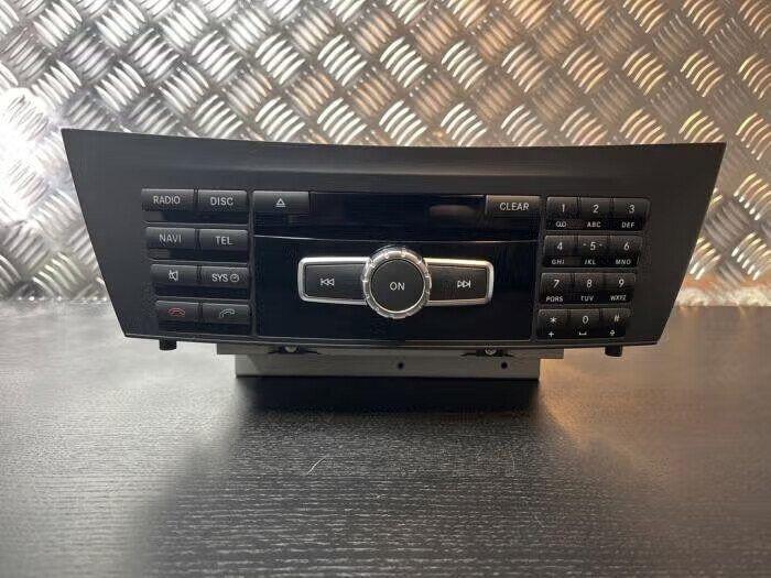 Radio van een Mercedes C-Klasse, Auto diversen, Autoradio's, Ophalen of Verzenden