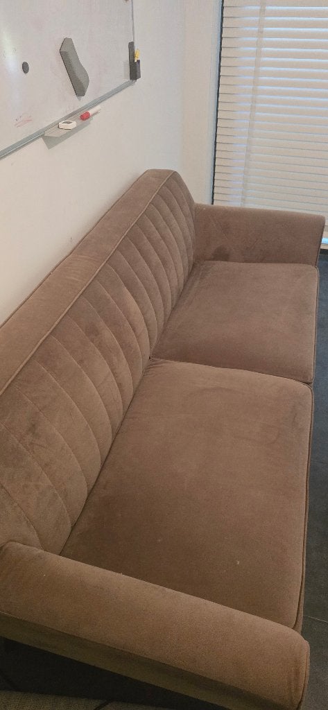 Bruin taupe bank/loungebank met hoge poten (2-3 zits), Ophalen, Gebruikt, 150 tot 200 cm, Driepersoons