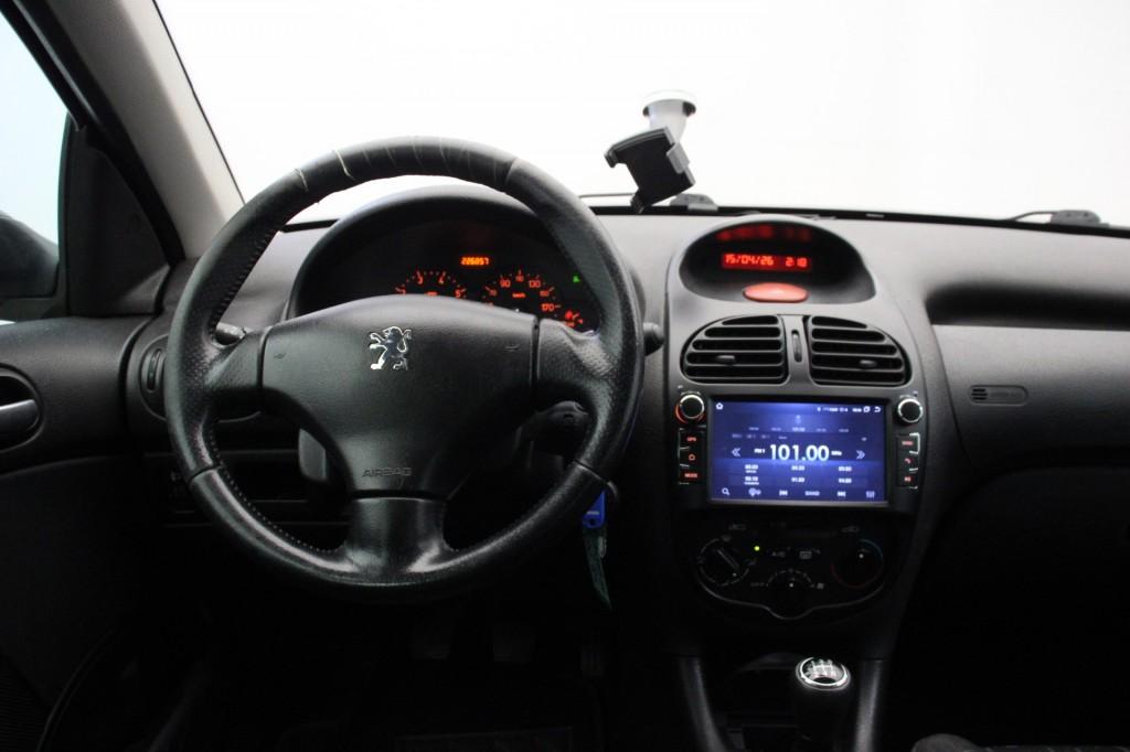 Peugeot 206 SW 1.4 XS - Nieuwe APK, Airco, Trekhaak, 4 cilinders, Blauw, Handgeschakeld, 75 pk