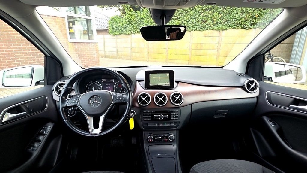 Mercedes-Benz B-Klasse 200 Ambition Automaat Trekhaak afneem, Automaat, 12 maanden, Gebruikt, 4 cilinders