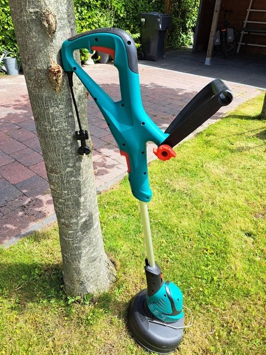 Grasstrimmer Bosch, Tuin en Terras, Ophalen, Zo goed als nieuw, Bosch., 10 tot 30 cm