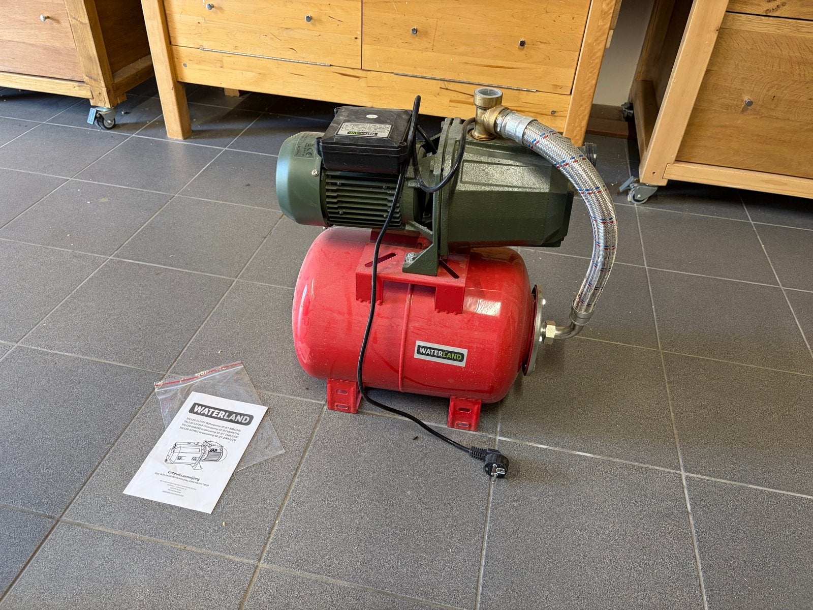 Waterland Hydrofoorpomp SP JET 150M/24L - Zo goed als nieuw, Ophalen, Zo goed als nieuw, Elektrisch, Hydrofoorpomp