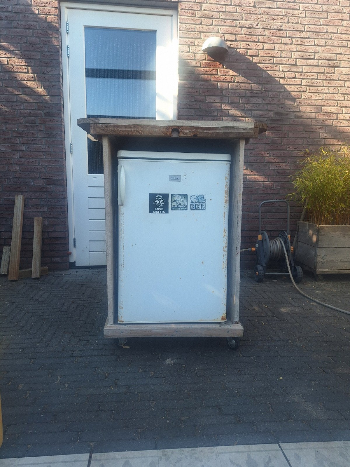 Douglas statafel met koelkast, Ophalen, Gebruikt, Rechthoekig, Hout