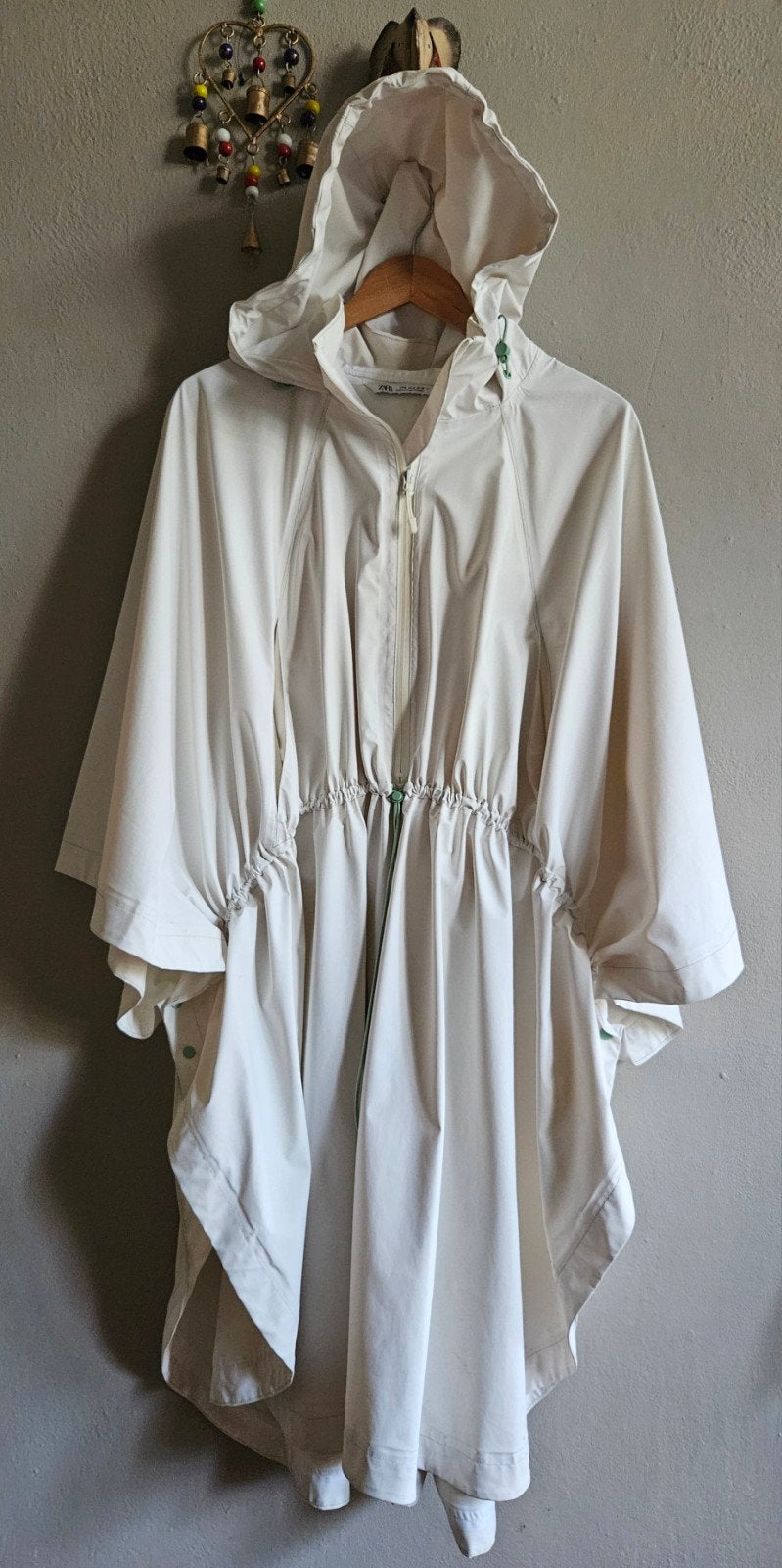 Zara oversized poncho jas met capuchon, Maat 38/40 (M), Ophalen of Verzenden, Zo goed als nieuw, Zara