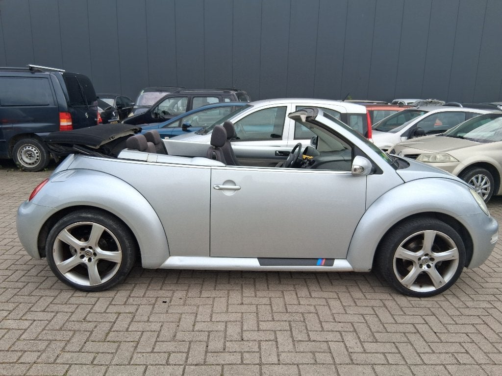 Volkswagen Beetle (Kever) 1.6 Cabriolet 75KW 2006 Grijs, Stof, Beetle (Kever), Cabriolet, 4 stoelen