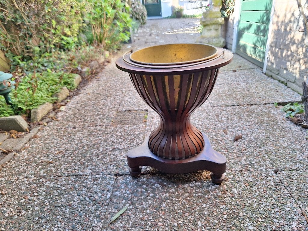 Antieke houten plantenstandaard met messing pot, Antiek en Kunst, Ophalen of Verzenden