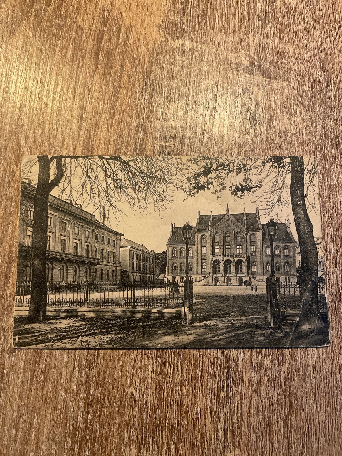 Oude Postkaart Aarlen - Paleis van Justitie en Provinciebest, Ophalen of Verzenden, Gelopen, Luxemburg