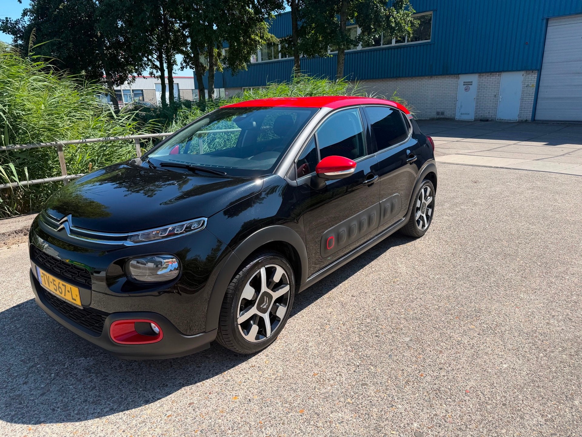 Citroen C3 1.2 PureTech S&S Shine!Automaat!2018!Carplay!PDC!, Auto's, 450 kg, Gebruikt, Euro 6, 1199 cc