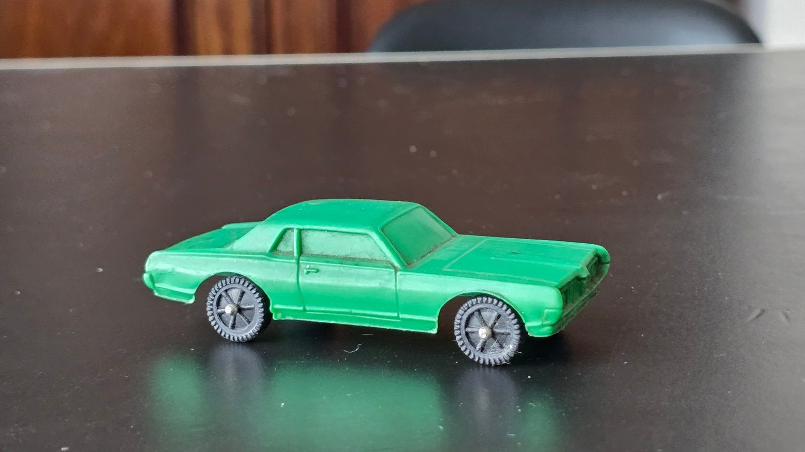 Vintage vinyl speelgoedauto, Hobby en Vrije tijd, Ophalen, Zo goed als nieuw, Overige merken