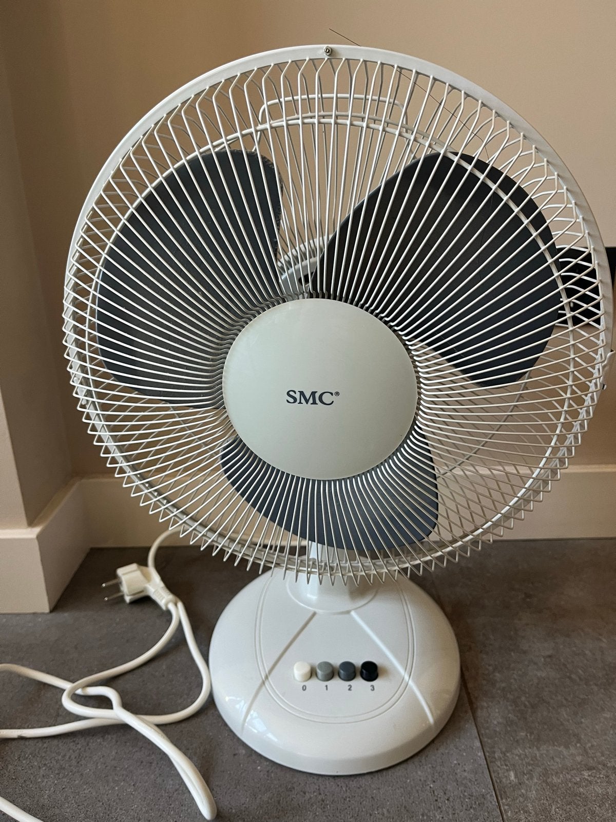 SMC Tafelventilator T1230-SWH 30cm 40W, Witgoed en Apparatuur, Ophalen, Gebruikt, Tafelventilator