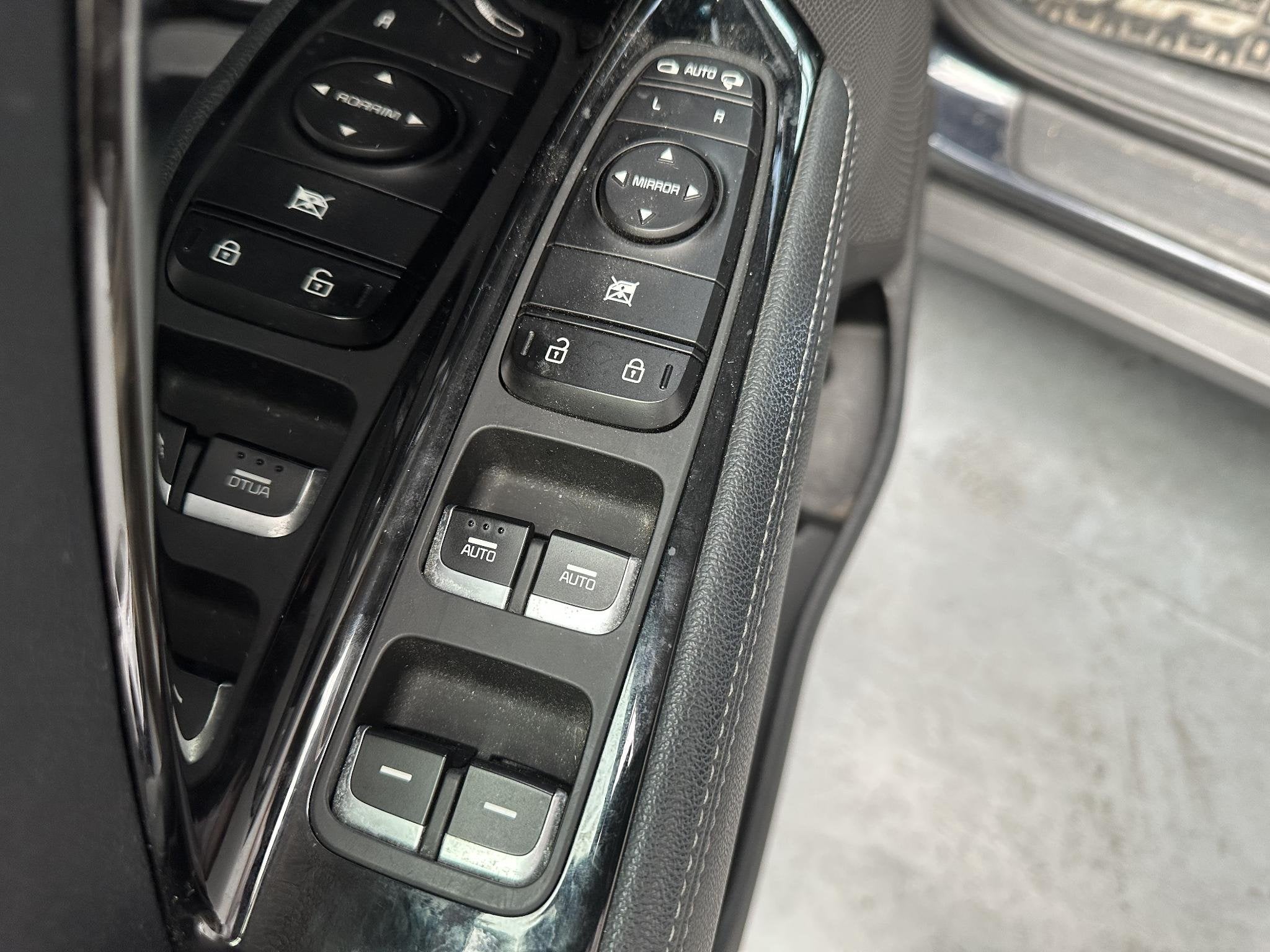 Kia Niro 1.6 GDi PHEV DynamicLine, Auto's, Gebruikt, Blauw, Leder en Stof, SUV of Terreinwagen