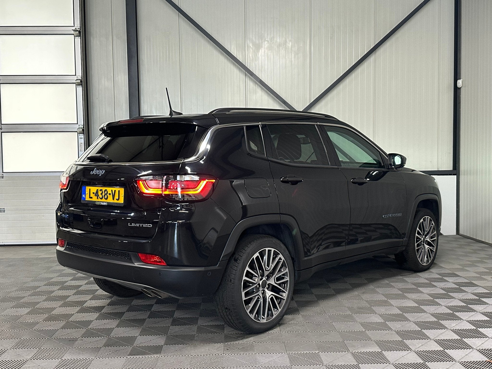 Jeep Compass 4xe 190 Plug-in Hybrid Electric Limited Lease |, Auto's, Automaat, Euro 6, Zwart, Bedrijf