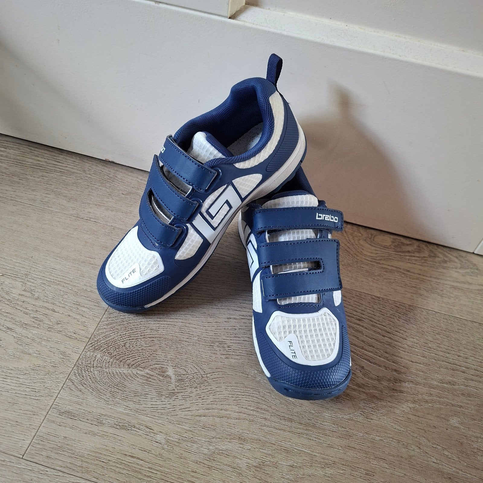 Brabo Hockeyschoenen Maat 34 - Zo goed als nieuw, Ophalen of Verzenden, Zo goed als nieuw, Schoenen