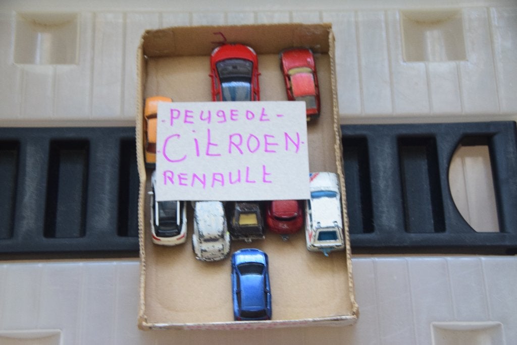 3 inch peugeot - citroen - renault  van alles wat opruiming, Hobby en Vrije tijd, Modelauto's | Overige schalen, Ophalen of Verzenden