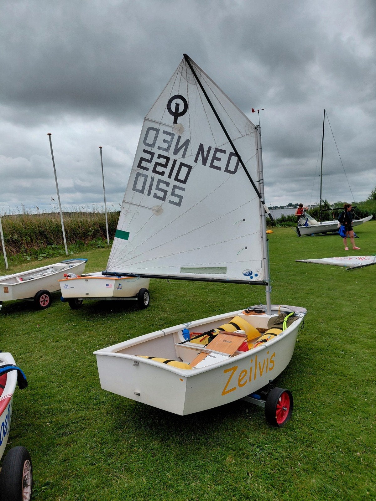 zeilvis optimist met zeilnummer NED 2210, Watersport en Boten, Ophalen, Overige typen, Minder dan 15 m²