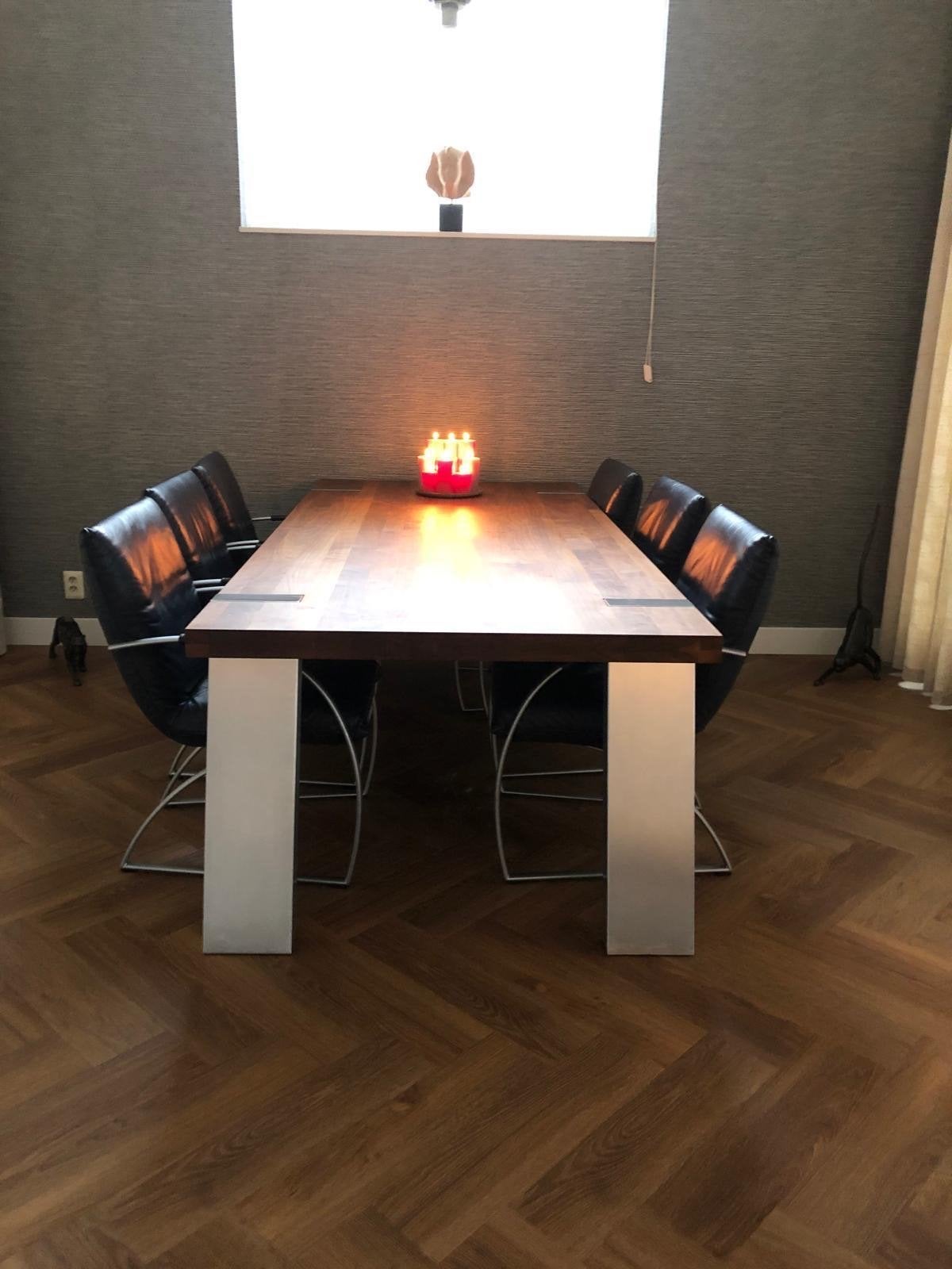 Eettafel Seuren 240x110 cm - Hout met Metaal, Huis en Inrichting, Ophalen, Gebruikt, 100 tot 150 cm, 200 cm of meer