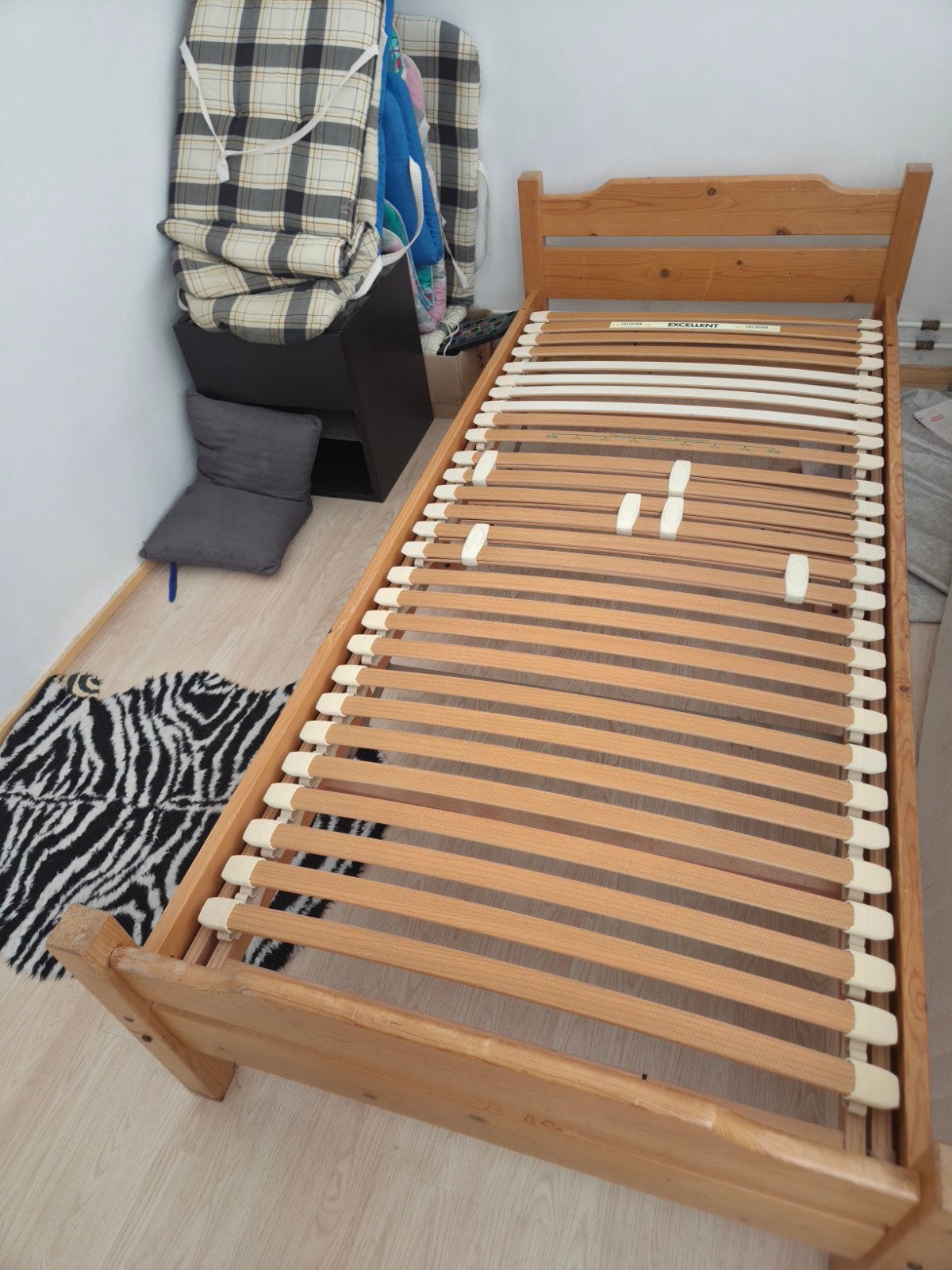 Eenpersoons bed met lattenbodem, Ophalen, Gebruikt, 90 cm, Eenpersoons