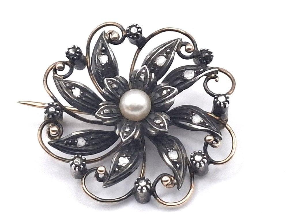 Antiek 14 kt gouden broche met parel en 16 diamanten, Ophalen of Verzenden, Goud, Broche, Met edelsteen