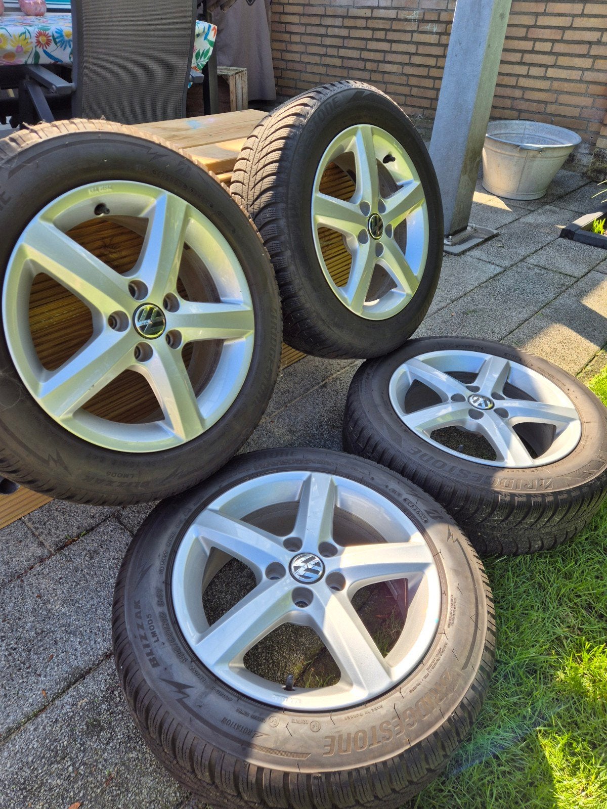 Orginele Volkswagen Polo 15 inch velgen met winterbanden, Ophalen of Verzenden, Gebruikt, Volkswagen