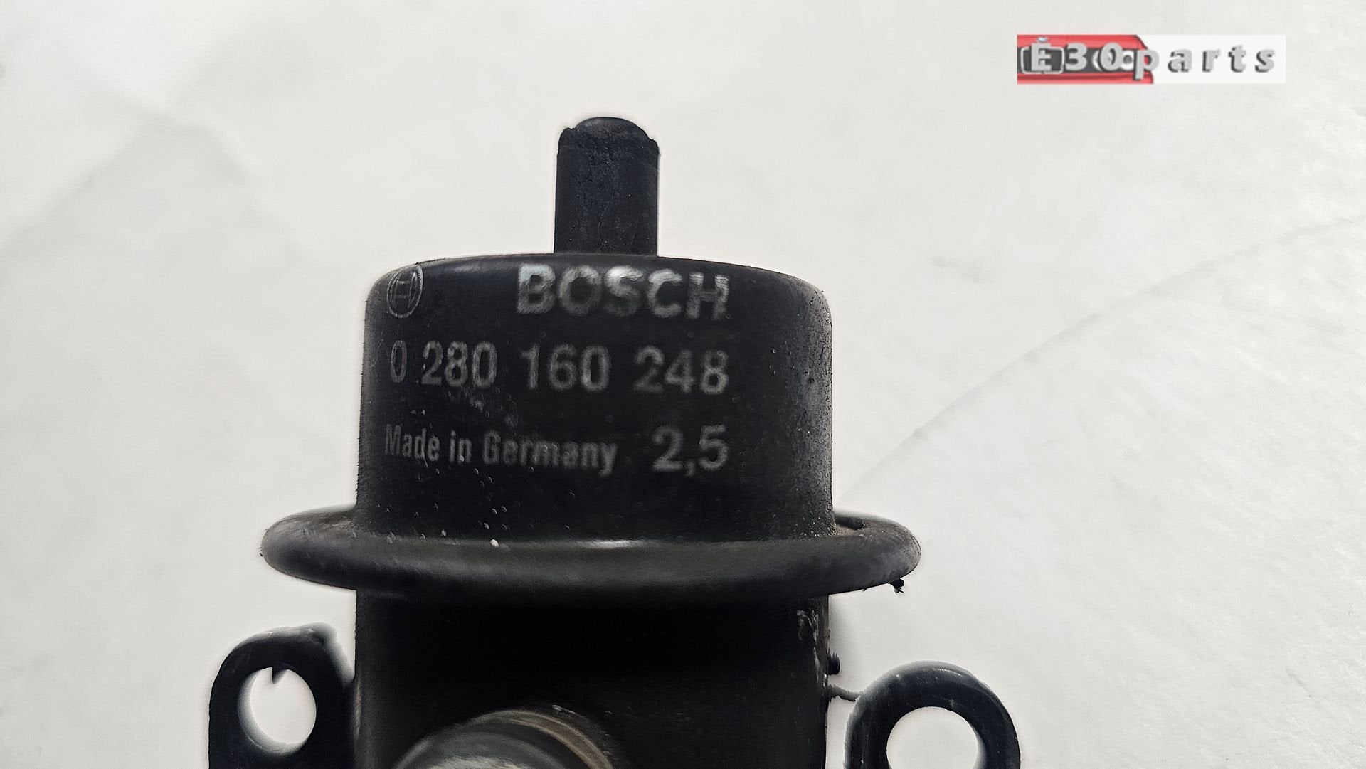 Brandstof druk regelaar 2.5 bar BMW 3 / 5 / 6 / 7 serie E30, Gebruikt, -, Ophalen of Verzenden, -