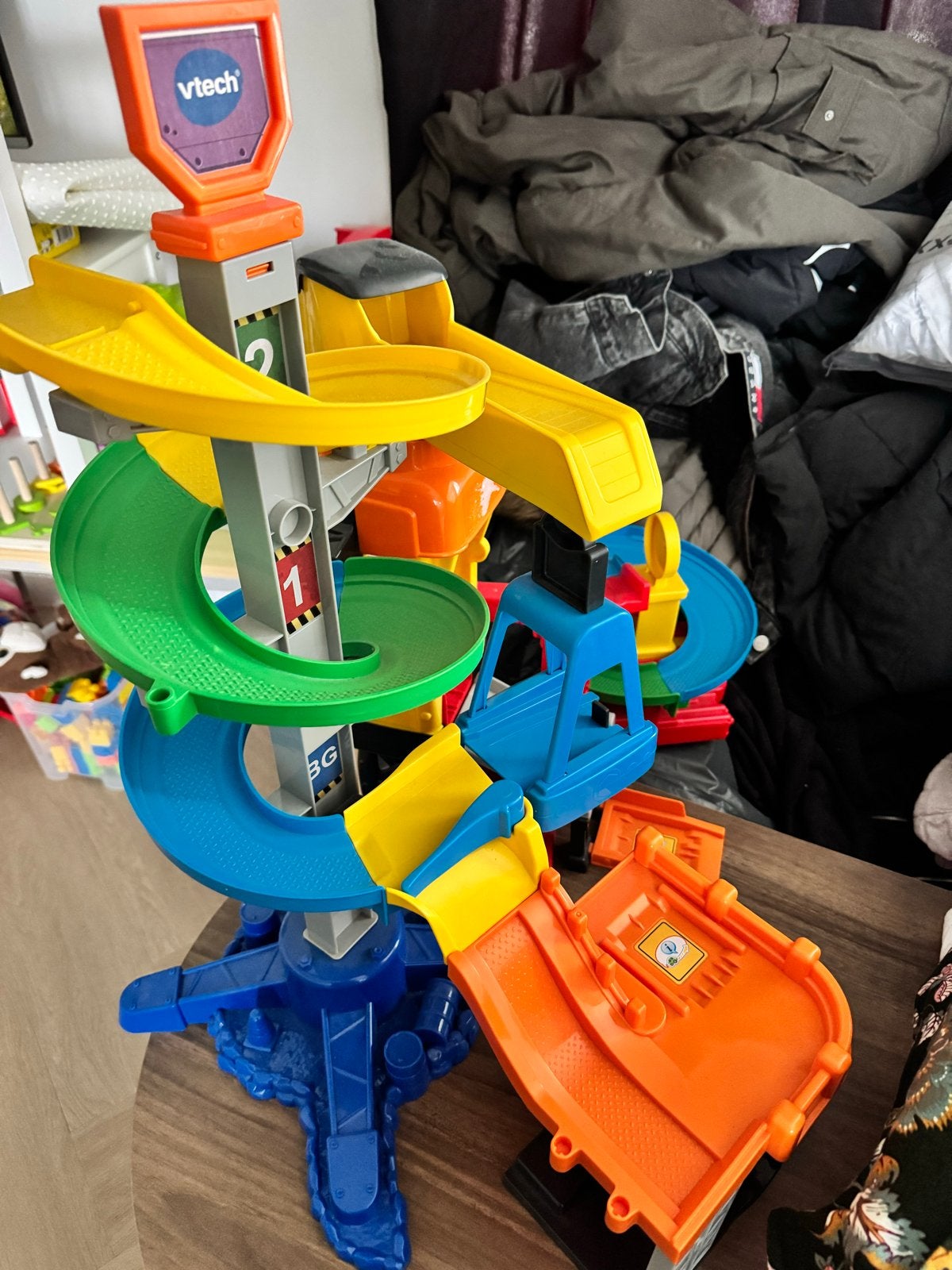 VTech autogarage - gebruikt, mist kleine onderdelen, Ophalen, Gebruikt