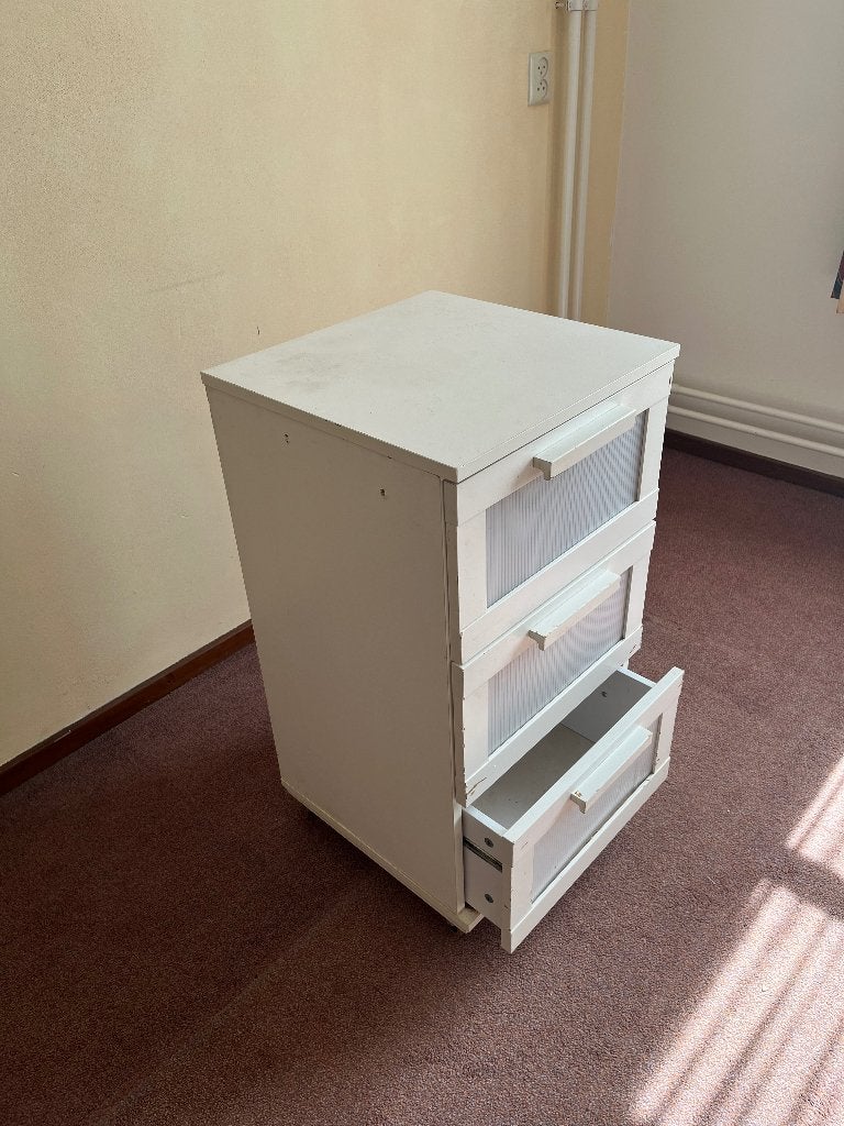 Nachtkastje, Ophalen, Gebruikt, Minder dan 45 cm, 70 cm of meer