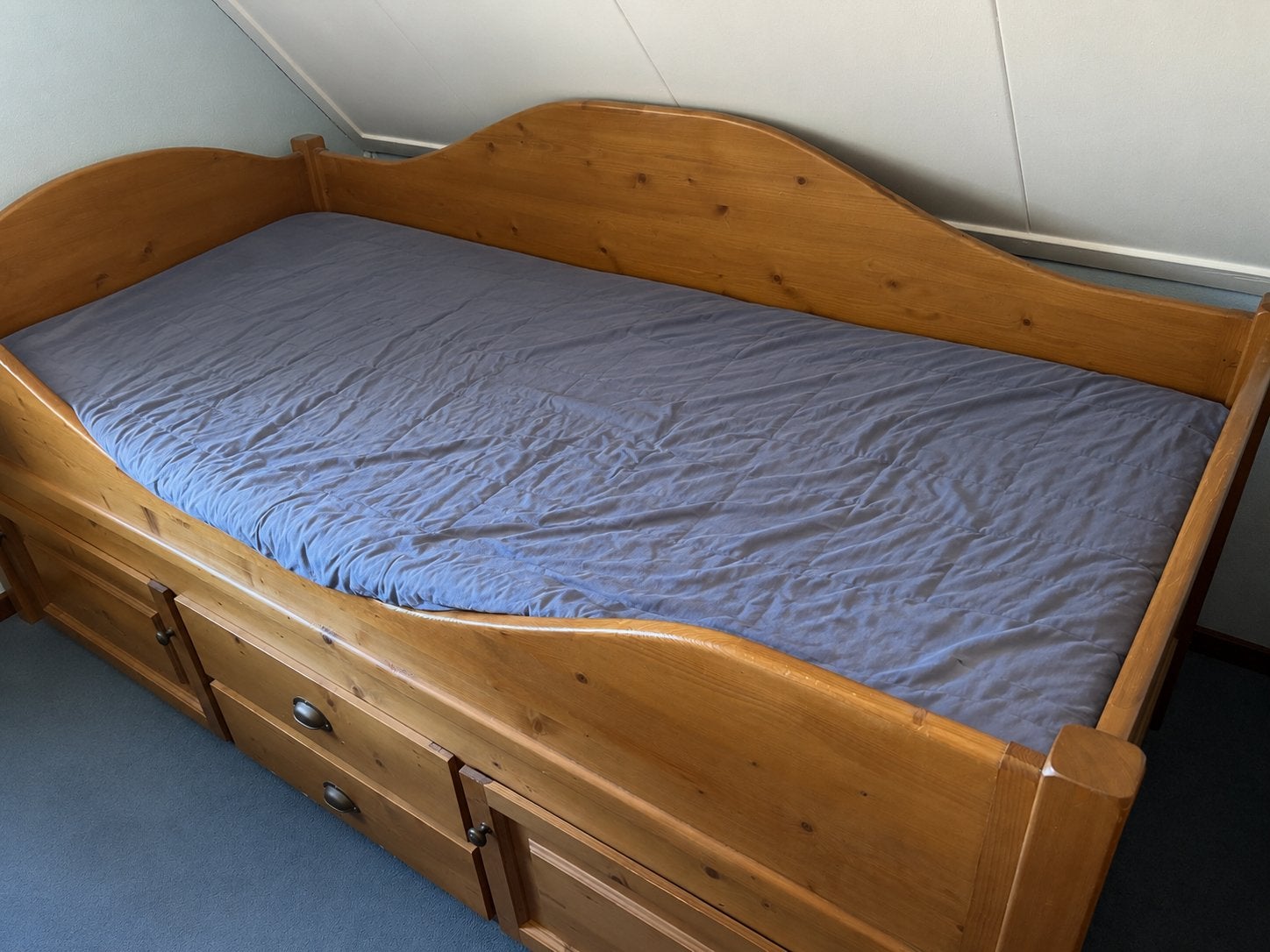 Eenpersoonsbed met commode - massief houten set, Ophalen, Gebruikt, 90 cm, Eenpersoons