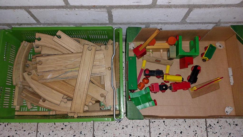 Houten  treintje., Verzamelen, Poppenhuizen en Toebehoren, Ophalen, Gebruikt, Poppenhuis