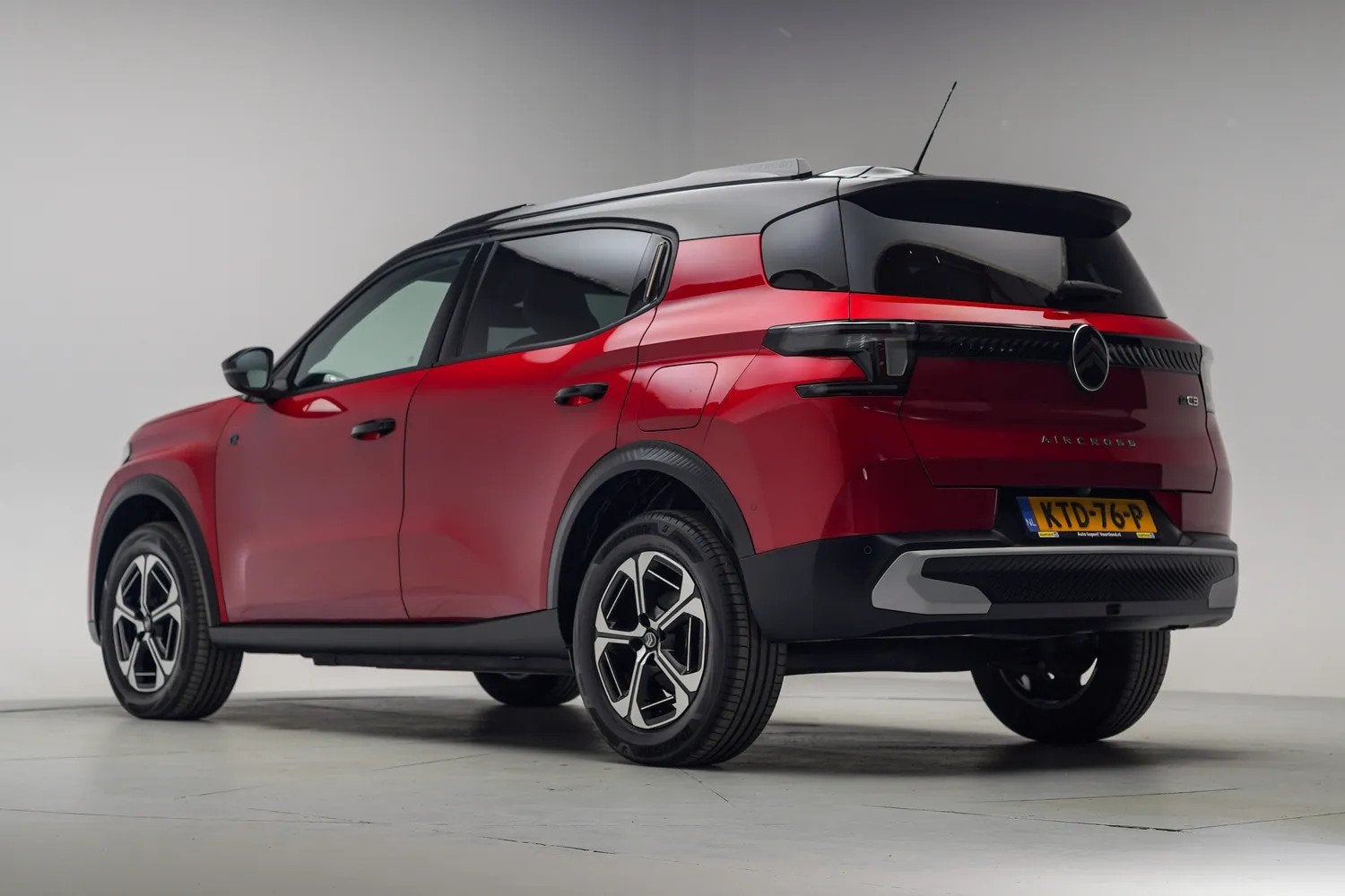 Citroën Ë-C3 Aircross Max 44 kWh 3 fase [Apple / Android L, Auto's, 0 cilinders, Gebruikt, Leder, SUV of Terreinwagen