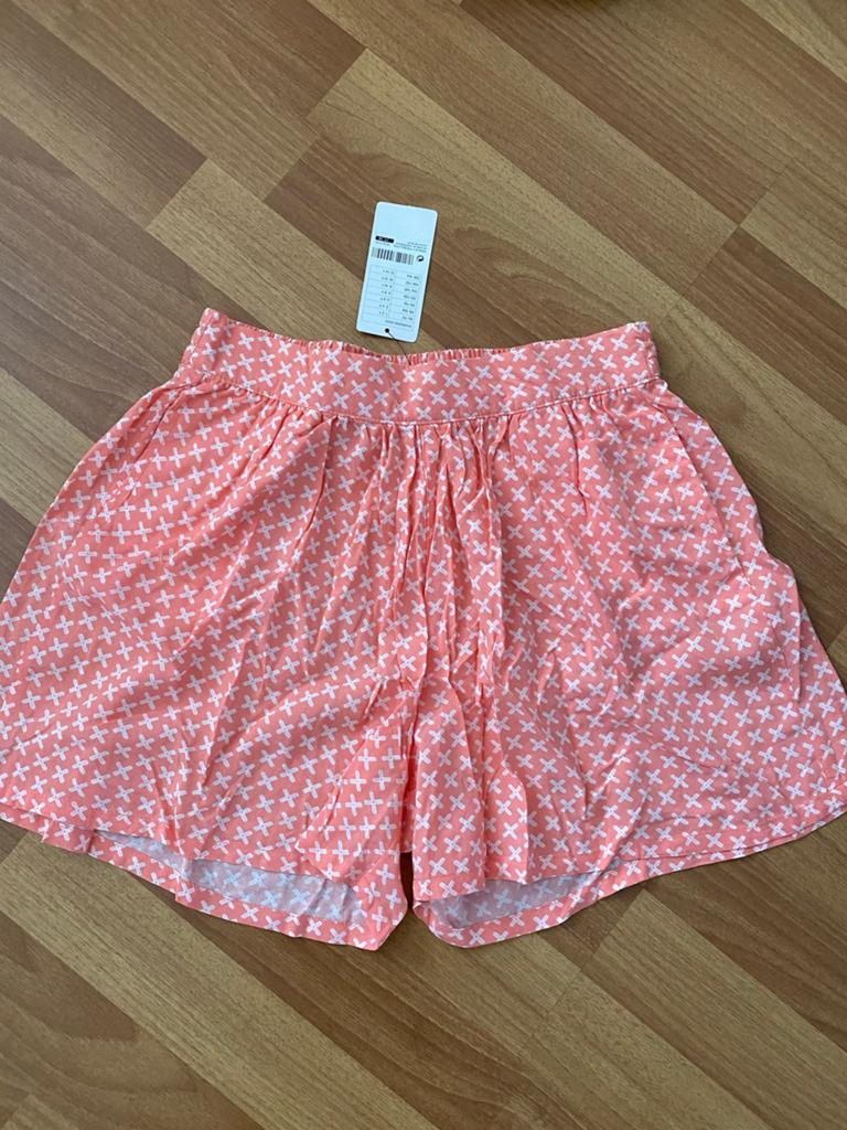 Nieuw - zalmroze kort zomerbroekje - maat 146/152, Ophalen of Verzenden, Nieuw, Meisje, Broek