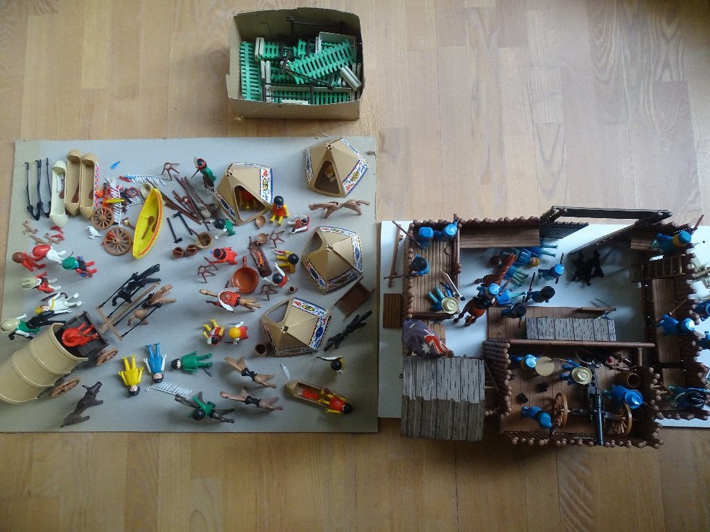 Grote collectie playmobiel: Fort, Indianenkamp, hekwerk,etc., Kinderen en Baby's, Speelgoed | Playmobil, Gebruikt, Complete set