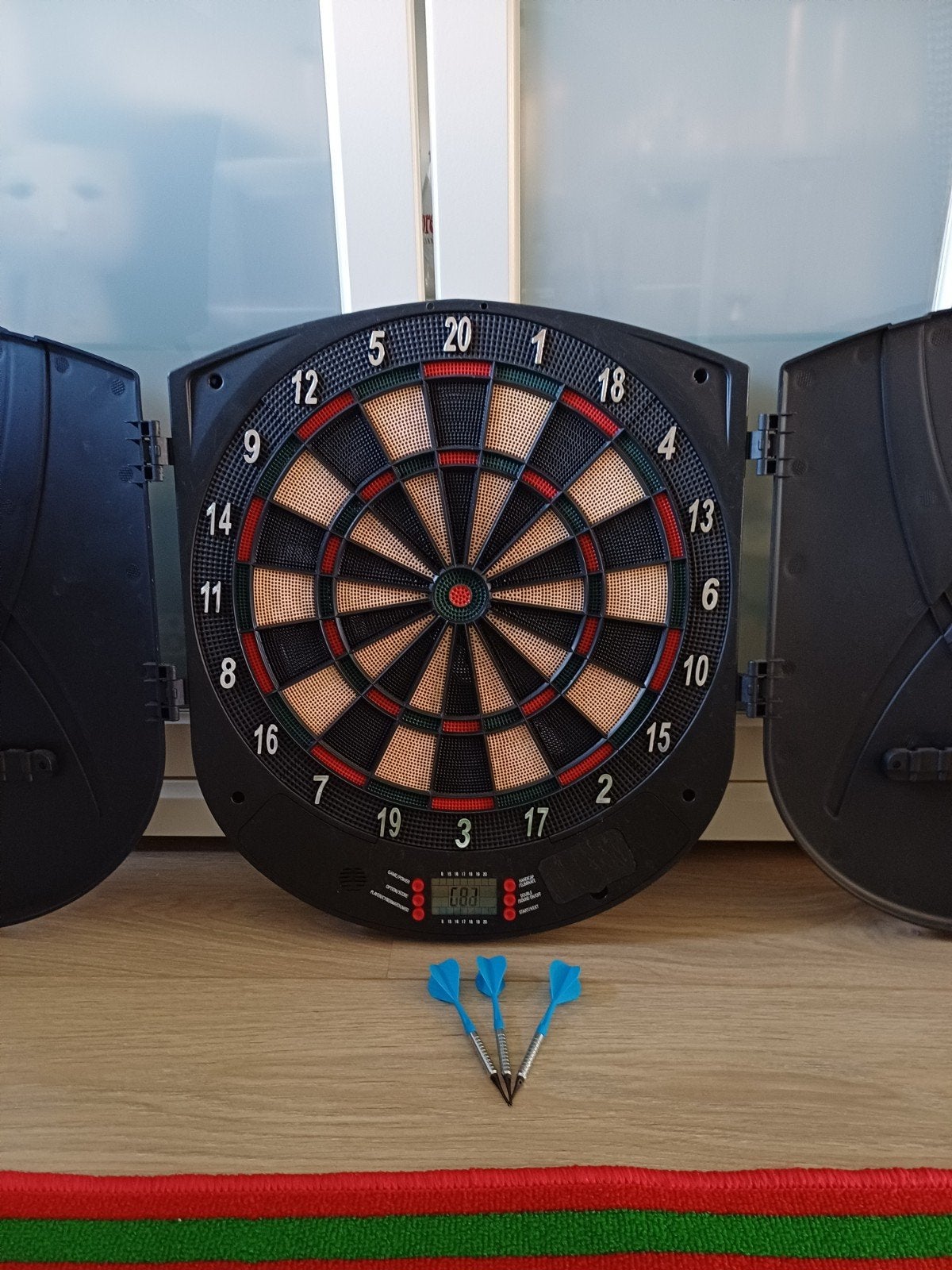 Elektronisch dartbord met pijlen en dartmat, Ophalen, Gebruikt, Dartbord met pijlen, Soft tip