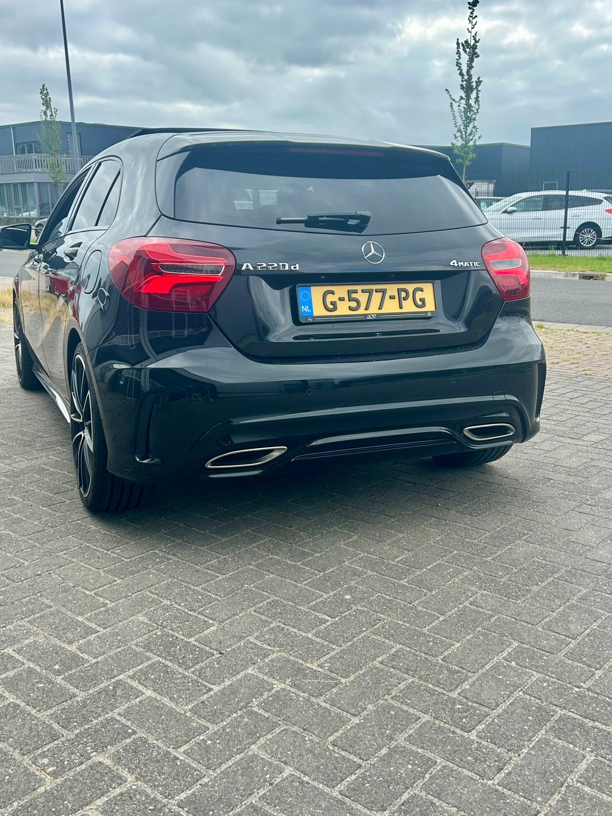Foto 8 van Mercedes-Benz A-Klasse A220 d 177pk 7G-DCT 2017 Zwart