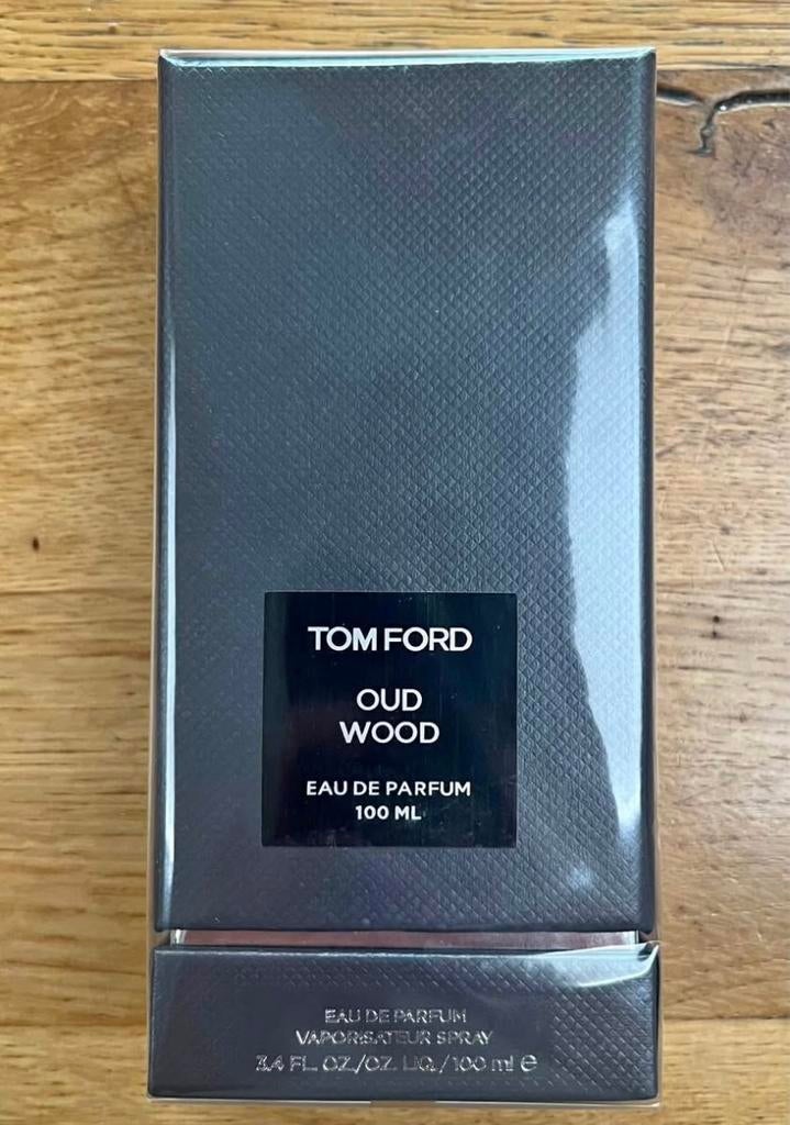 Tom ford oud wood, Sieraden, Tassen en Uiterlijk, Uiterlijk | Parfum, Ophalen of Verzenden, Zo goed als nieuw