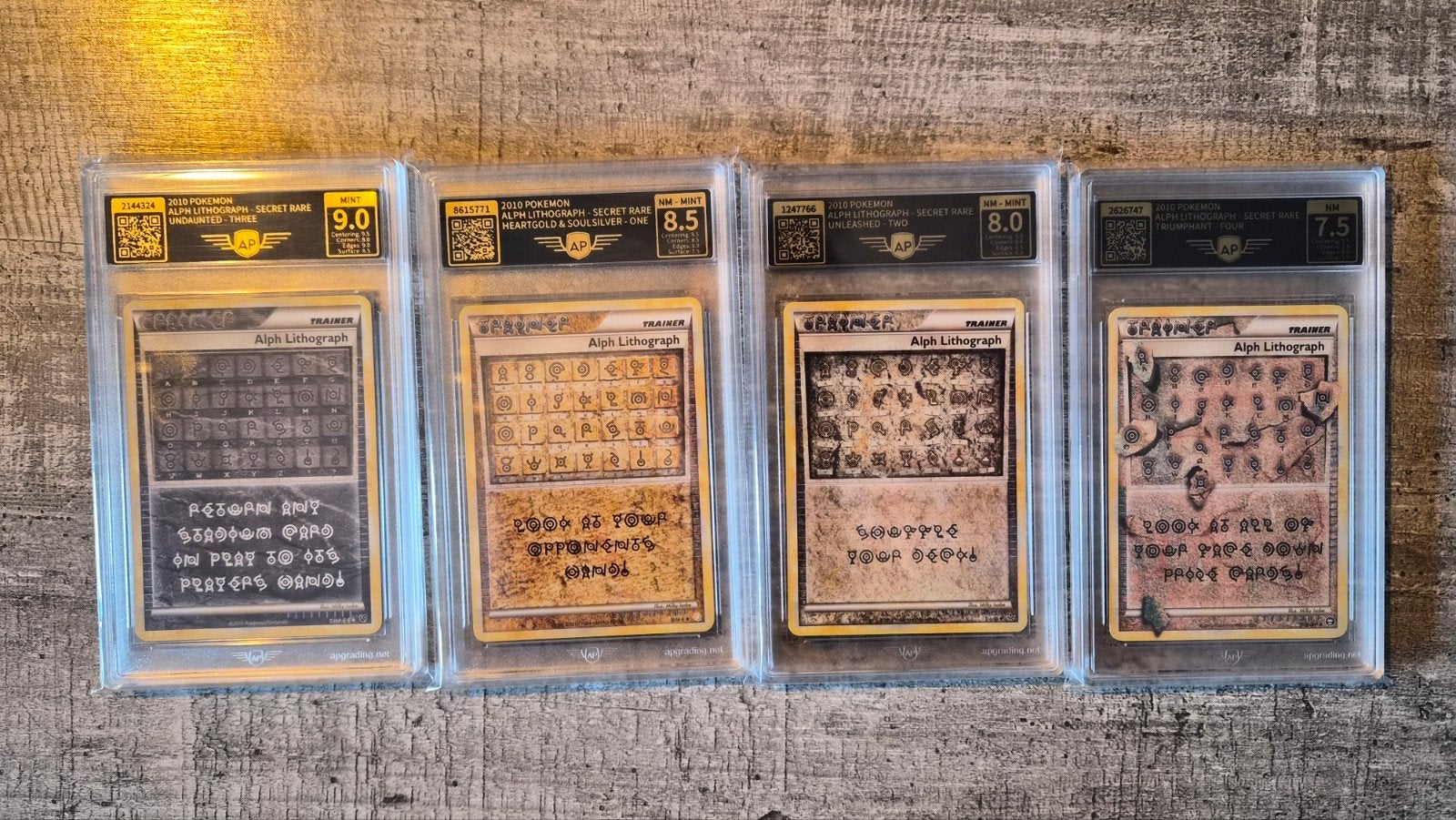 4x Pokémon Alph Lithograph AP Graded 7.5 / 8 / 8.5 / 9, Ophalen of Verzenden, Zo goed als nieuw